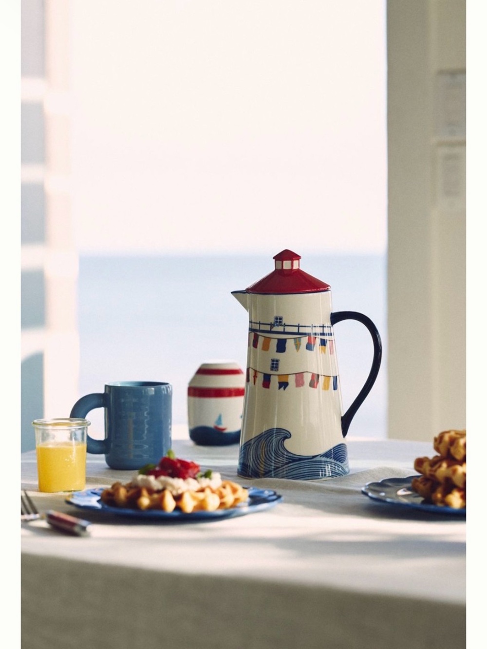 Set of 2!! Anthropologie maritime collection Flag Ceramic Pitcher with shakers - Picture 4 of 8